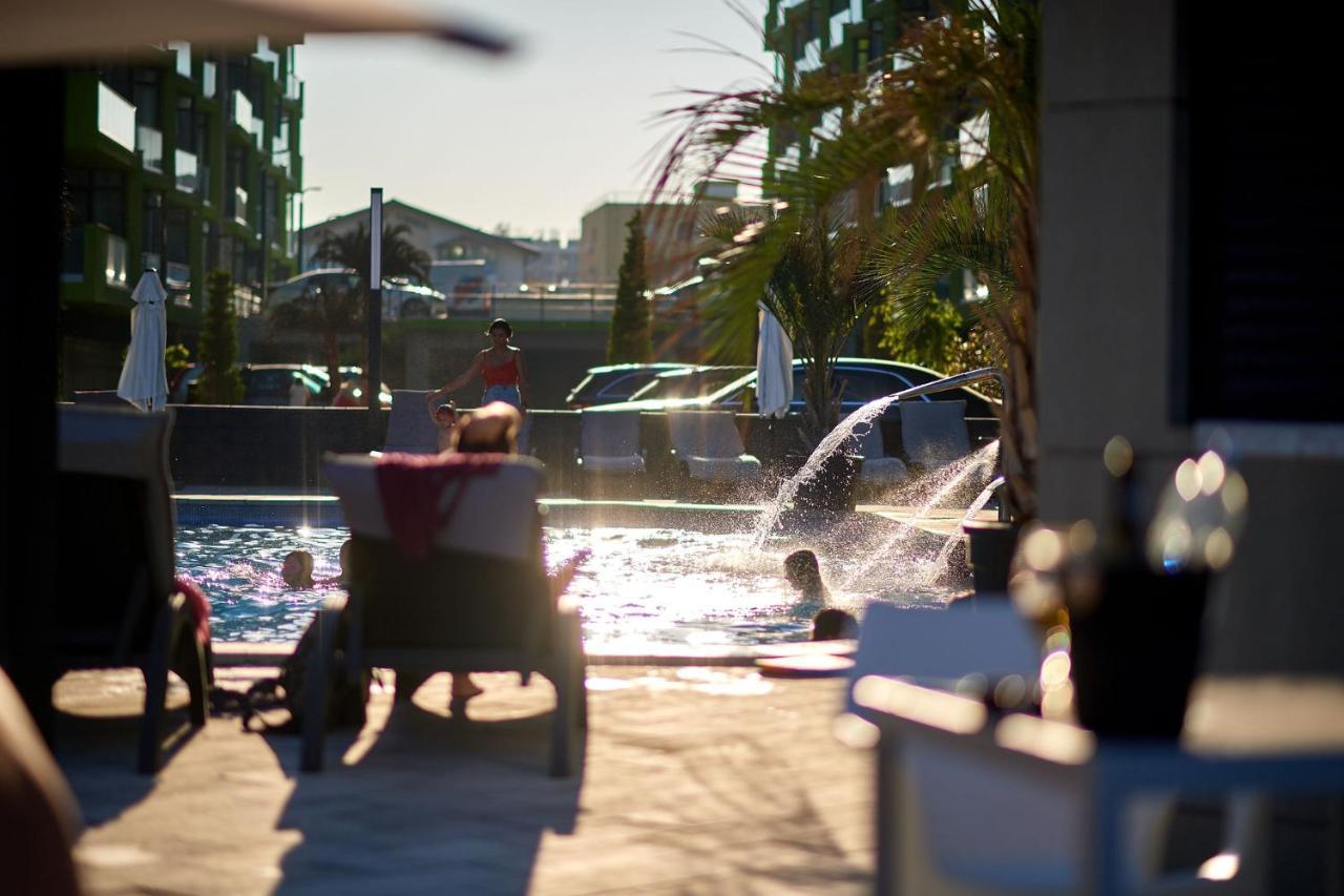 Vintage Breeze Apartment - Spa Pools Resort Mamaia Exterior photo